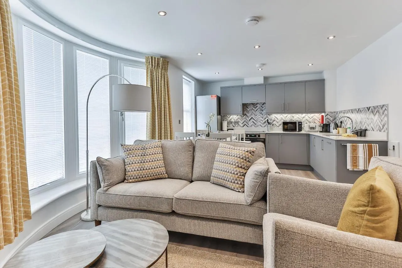 Контакты Finest Retreats - 13 Belle House - Apartment 3