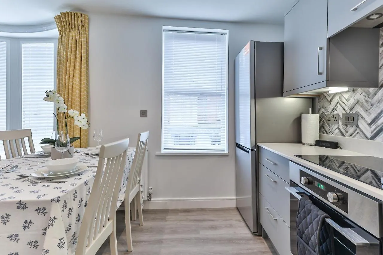 Finest Retreats - 13 Belle House - Apartment 3 Файли