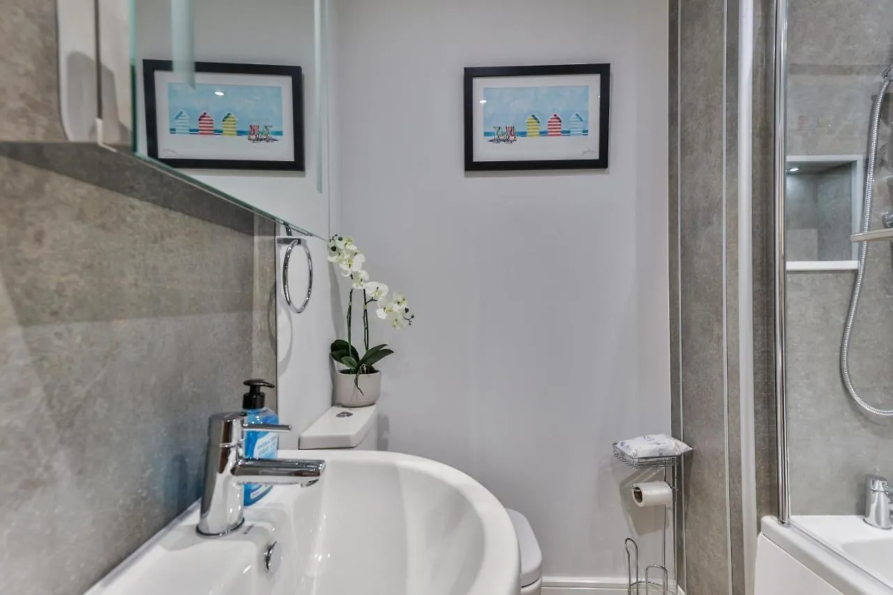 Finest Retreats - 13 Belle House - Apartment 3 Файли